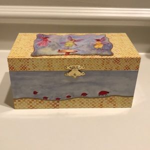 Little Girl’s Jewelry Box